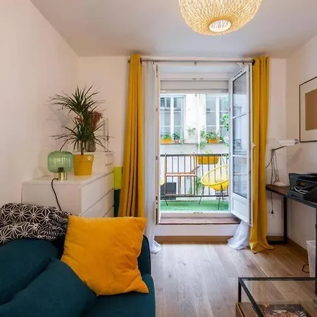 Cosy Avec Terrasse * Parigi